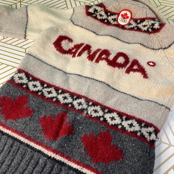 HBC Canada Sweater - Picture 2 of 2